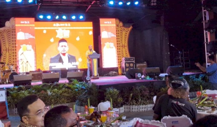 SuaraUMKM-Expo-UMKM-Aceh-2023 Kadis Koperasi dan UKM Aceh, Azhari saat membuka Expo UMKM Aceh 2023 di Taman Seni dan Budaya, Banda Aceh. (RMOL/Razi)