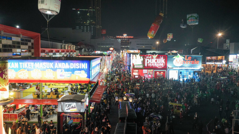 Suasana Jakarta Fair Kemayoran 2023 saat memasuki pekan terakhir. Meski berkurang 6 hari dari penyelenggaraan tahun sebelumnya dan juga banyaknya kendala, JFK tahun ini tergolong sukses. (Dok. JIEXPO)