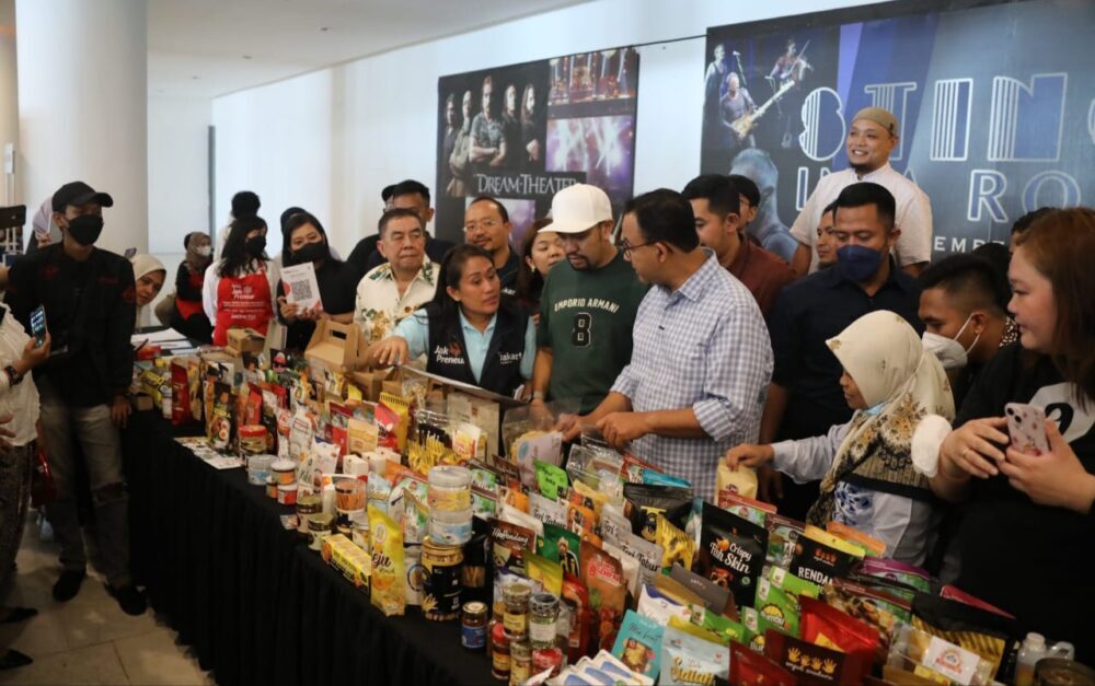 Gelar produk UMKM saat sebelum penyelenggaran event balap Formula E di Jakarta pada tahun lalu. (Dok. PPID)