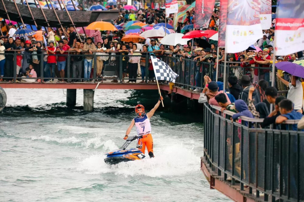 Aquabike World Championship yang berlangsung selama 5 hari dari 22-26 November ini telah memberikan dampak yang positif bagi UMKM di Danau Toba, Sumatera Utara. (Dok. PT Aviasi Pariwisata Indonesia)